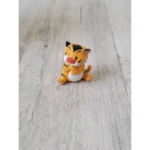 Disney‎ winking tiger mini sit animal toy figure